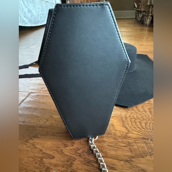 Spirit‎ Halloween Black Coffin Chain Bag - Picture 5 of 9